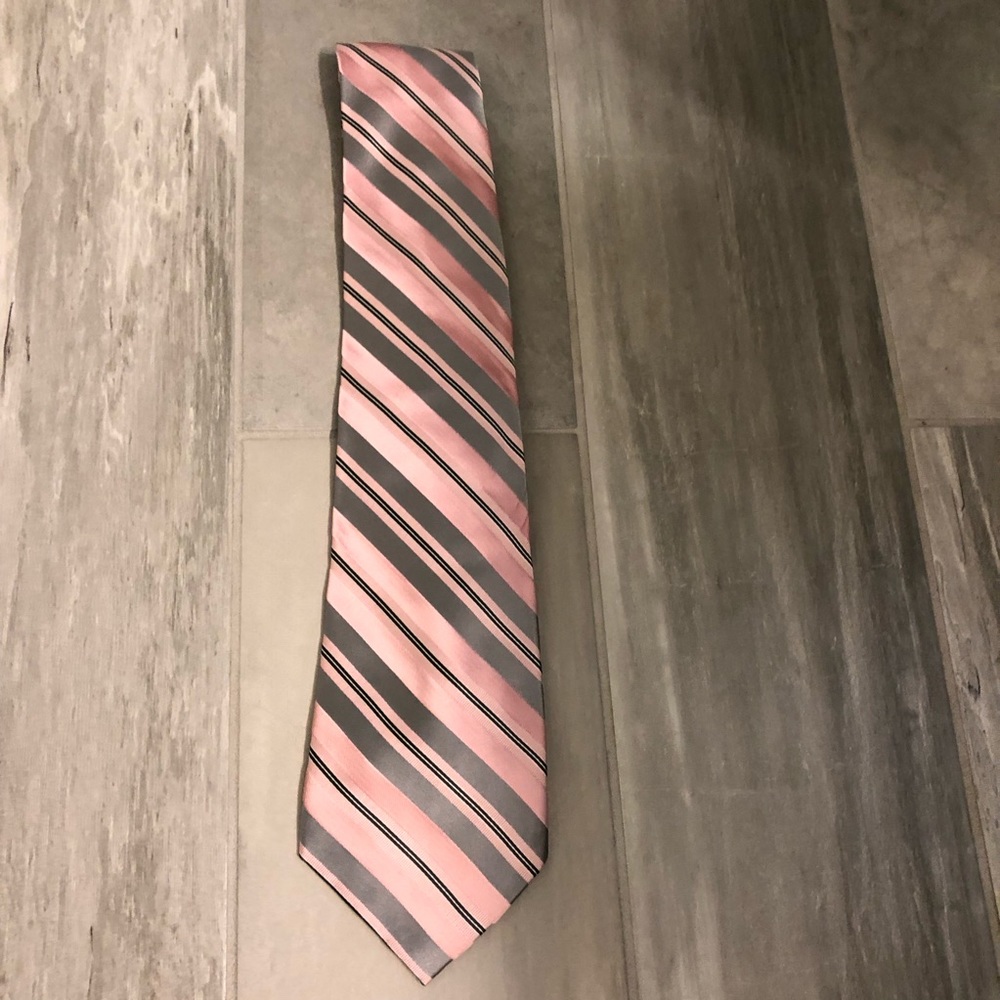 Bugatti Necktie - Picture 4 of 9